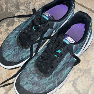 Teal blue green Nike running sneakers